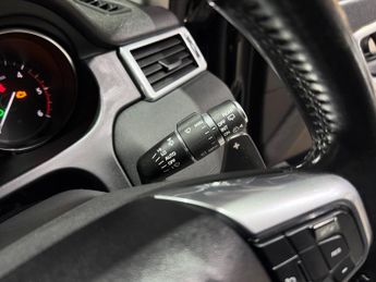 Land Rover Discovery Sport 2.0 TD4 HSE Black SUV 5dr Diesel Auto 4WD Euro 6 (s/s) (180 ps)