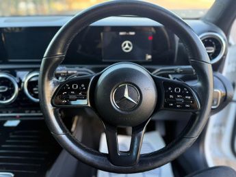 Mercedes-Benz A Class 1.3 A180 SE Hatchback 5dr Petrol 7G-DCT Euro 6 (s/s) (136 ps)
