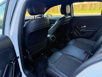 Mercedes-Benz A Class 1.3 A180 SE Hatchback 5dr Petrol 7G-DCT Euro 6 (s/s) (136 ps)