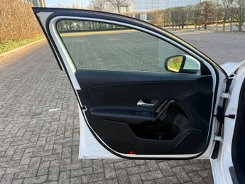Mercedes-Benz A Class 1.3 A180 SE Hatchback 5dr Petrol 7G-DCT Euro 6 (s/s) (136 ps)