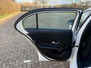 Mercedes-Benz A Class 1.3 A180 SE Hatchback 5dr Petrol 7G-DCT Euro 6 (s/s) (136 ps)