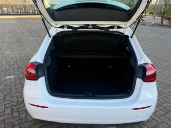 Mercedes-Benz A Class 1.3 A180 SE Hatchback 5dr Petrol 7G-DCT Euro 6 (s/s) (136 ps)