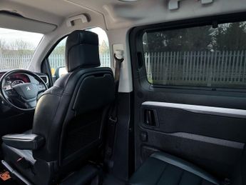 Peugeot Traveller 2.0 BlueHDi Allure Standard MPV 5dr Diesel EAT8 MWB Euro 6 (s/s)