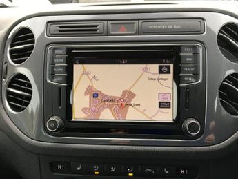 Volkswagen Tiguan 2.0 TDI BlueMotion Tech R-Line Edition SUV 5dr Diesel DSG 4WD Eu