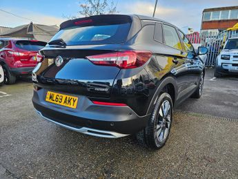 Vauxhall Grandland X 1.2 Turbo GPF Sport Nav SUV 5dr Petrol Auto Euro 6 (s/s) (130 ps