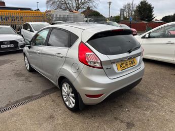 Ford Fiesta 1.0T EcoBoost Titanium Hatchback 5dr Petrol Powershift Euro 6 (1
