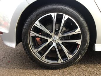 Volkswagen Golf 1.4 TSI BlueMotion Tech ACT R-Line Hatchback 5dr Petrol Manual E