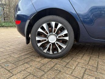 Ford Fiesta 1.4 Edge Hatchback 5dr Petrol Automatic (154 g/km, 94 bhp)