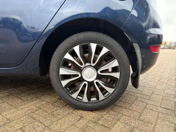 Ford Fiesta 1.4 Edge Hatchback 5dr Petrol Automatic (154 g/km, 94 bhp)