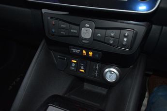 Nissan LEAF 39kWh N-Connecta Auto 5dr