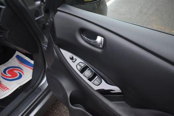 Nissan LEAF 39kWh N-Connecta Auto 5dr