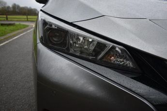 Nissan LEAF 39kWh N-Connecta Auto 5dr