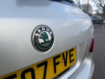 Skoda Fabia 1.6 16V 3 Hatchback 5dr Petrol Tiptronic (180 g/km, 105 bhp)