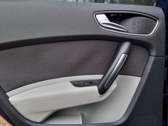 Audi A1 1.4 TFSI Sport Sportback 5dr Petrol S Tronic Euro 5 (s/s) (122 p