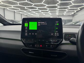 Volkswagen ID.3 Pro Performance 58kWh Family Hatchback 5dr Electric Auto (204 ps
