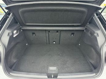 Volkswagen ID.3 Pro Performance 58kWh Family Hatchback 5dr Electric Auto (204 ps