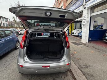 Nissan Note 1.6 16V Tekna Hatchback 5dr Petrol Auto Euro 4 (110 ps)