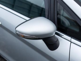 Ford Fiesta 1.6 Zetec Hatchback 5dr Petrol Powershift Euro 5 (105 ps)