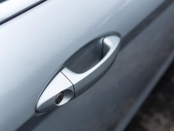 Ford Fiesta 1.6 Zetec Hatchback 5dr Petrol Powershift Euro 5 (105 ps)