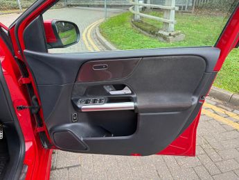 Mercedes-Benz B Class 1.3 B180 AMG Line (Executive) MPV 5dr Petrol 7G-DCT Euro 6 (s/s)