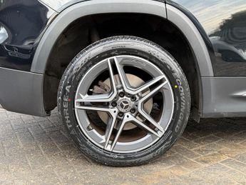 Mercedes-Benz GLB 2.0 GLB220d AMG Line (Premium) SUV 5dr Diesel 8G-DCT 4MATIC Euro