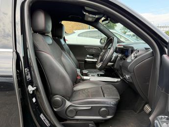 Mercedes-Benz GLB 2.0 GLB220d AMG Line (Premium) SUV 5dr Diesel 8G-DCT 4MATIC Euro