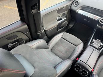 Mercedes-Benz GLB 2.0 GLB220d AMG Line (Premium) SUV 5dr Diesel 8G-DCT 4MATIC Euro