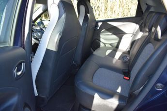 Renault Zoe R135 EV50 52kWh Riviera Auto 5dr (Rapid Charge)