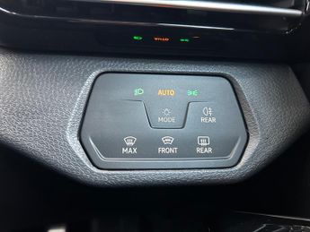 Volkswagen ID.4 Pure 52kWh Life SUV Electric Auto (148 ps) 5dr