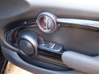 Mini Hatch 2.0 Cooper S Sport Hatchback 3dr Petrol Steptronic Euro 6 (s/s) 