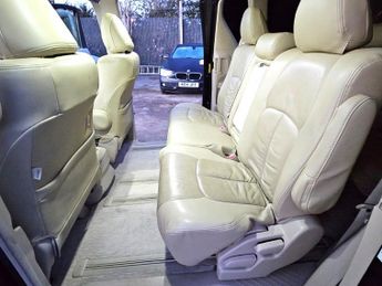 Toyota Vellfire 8 Seater- 2.4L PETROL-ULEZ/CAZ PASS-FREE 36MONTHS GOLD WARRANTY 