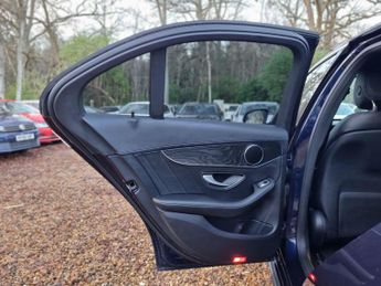 Mercedes-Benz C Class 2.0 C200 AMG Line Saloon 4dr Petrol 7G-Tronic+ Euro 6 (s/s) (184