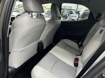 Toyota Yaris 1.5 VVT-h Excel Hatchback Petrol Hybrid E-CVT Euro 6 (s/s) (116 