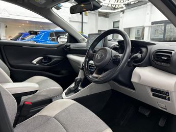 Toyota Yaris 1.5 VVT-h Excel Hatchback Petrol Hybrid E-CVT Euro 6 (s/s) (116 