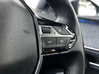 Peugeot 3008 1.6 13.2kWh GT Line SUV Petrol Plug-in Hybrid e-EAT Euro 6 (s/s)