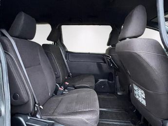 Toyota Voxy Noah Hybrid 1.8 ZWR80 Auto