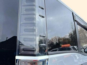 Toyota Voxy Noah Hybrid 1.8 ZWR80 Auto