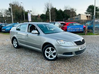 Skoda Octavia 1.6 TDI SE Hatchback 5dr Diesel Manual Euro 5 (105 ps)