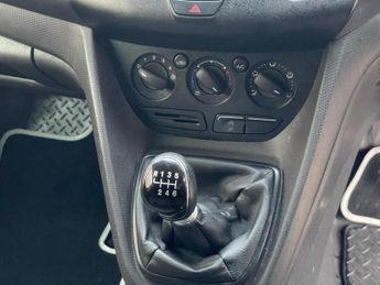 Ford Transit Connect 1.5 TDCi 210 Panel Van 5dr Diesel Manual L2 H1 (119 g/km, 118 bh