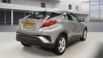 Toyota C-HR 1.8 VVT-h Icon SUV 5dr Petrol Hybrid CVT Euro 6 (s/s) (122 ps)