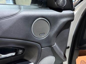 Land Rover Range Rover Evoque 2.0 TD4 Autobiography SUV 5dr Diesel Auto 4WD Euro 6 (s/s) (180 