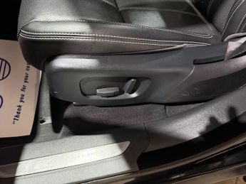 Land Rover Range Rover Velar 3.0 SD6 V6 R-Dynamic S SUV 5dr Diesel Auto 4WD Euro 6 (s/s) (300