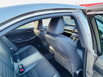 Lexus IS 2.5 300h F Sport Saloon 4dr Petrol Hybrid E-CVT Euro 5 (s/s) (22