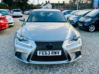 Lexus IS 2.5 300h F Sport Saloon 4dr Petrol Hybrid E-CVT Euro 5 (s/s) (22