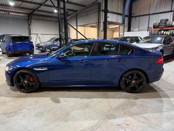 Jaguar XE 2.0d R-Sport Saloon 4dr Diesel Auto Euro 6 (s/s) (180 ps)