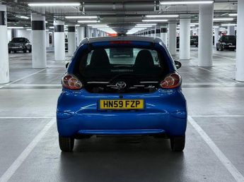 Toyota Aygo 1.0 VVT-i Blue Hatchback 5dr Petrol MultiMode Euro 4 (67 bhp)