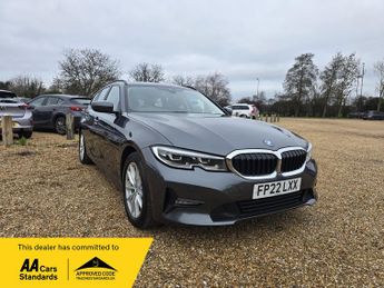 BMW 330 2.0 330e 12kWh SE Pro Touring 5dr Petrol Plug-in Hybrid Auto Eur