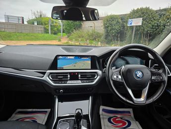 BMW 3 Series 2.0 330e 12kWh SE Pro Touring 5dr Petrol Plug-in Hybrid Auto Eur