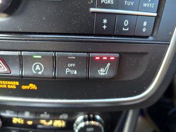 Mercedes-Benz GLA 2.1 GLA200d Sport SUV 5dr Diesel 7G-DCT Euro 6 (s/s) (136 ps)