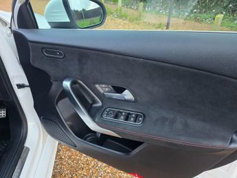 Mercedes-Benz A Class 2.0 A220 AMG Line (Executive) Hatchback 5dr Petrol 7G-DCT Euro 6